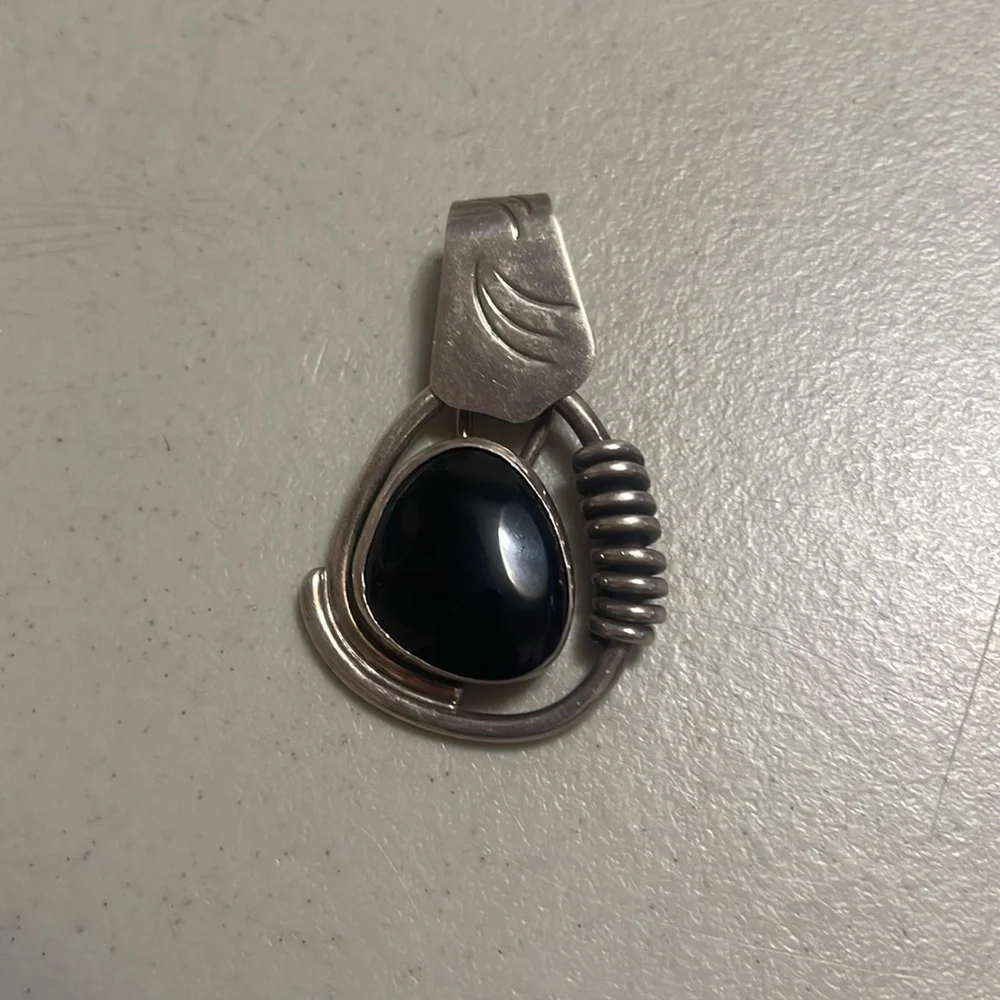 Elegant Black onix Sterling silver 925 Pendant